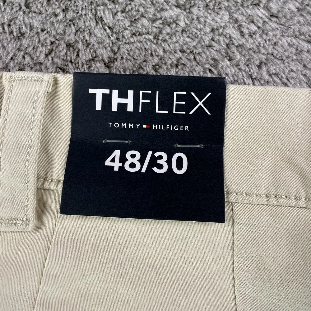 Tommy Hilfiger TH Flex Chino Pants Mens 48x30 Khaki Beige Classic Fit NWT